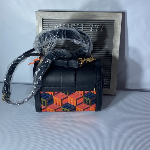 Mcm 2 way bag with dust bag and card - Picture 5 of 9